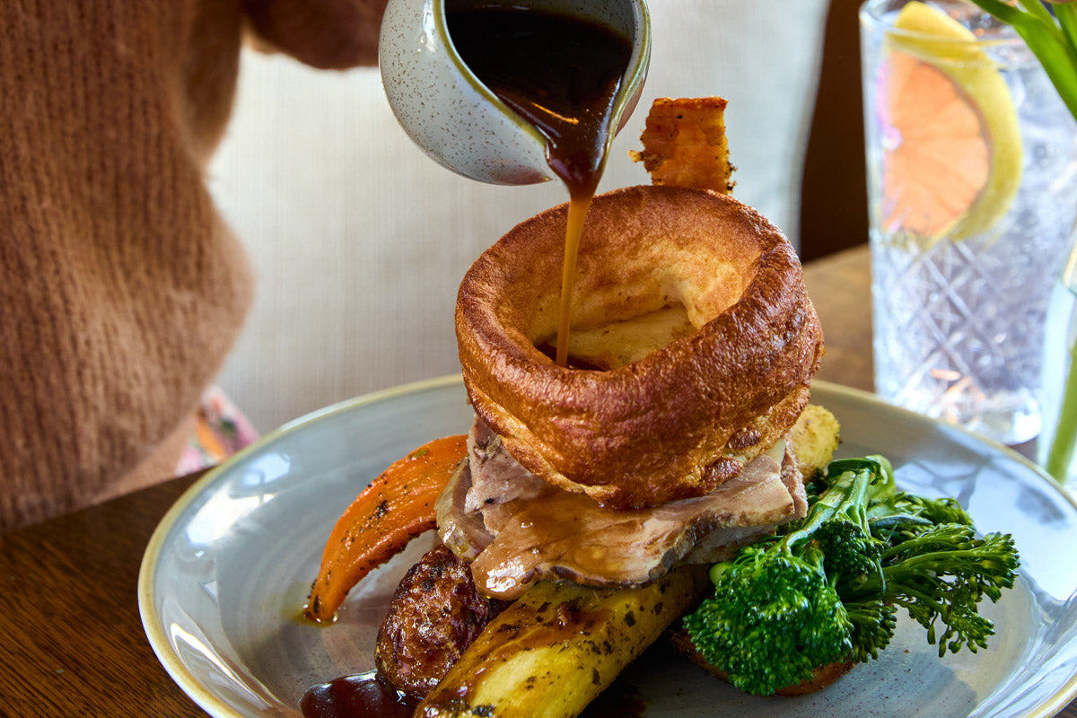 Sunday Roast and Wine For Two at a Traditional Pub